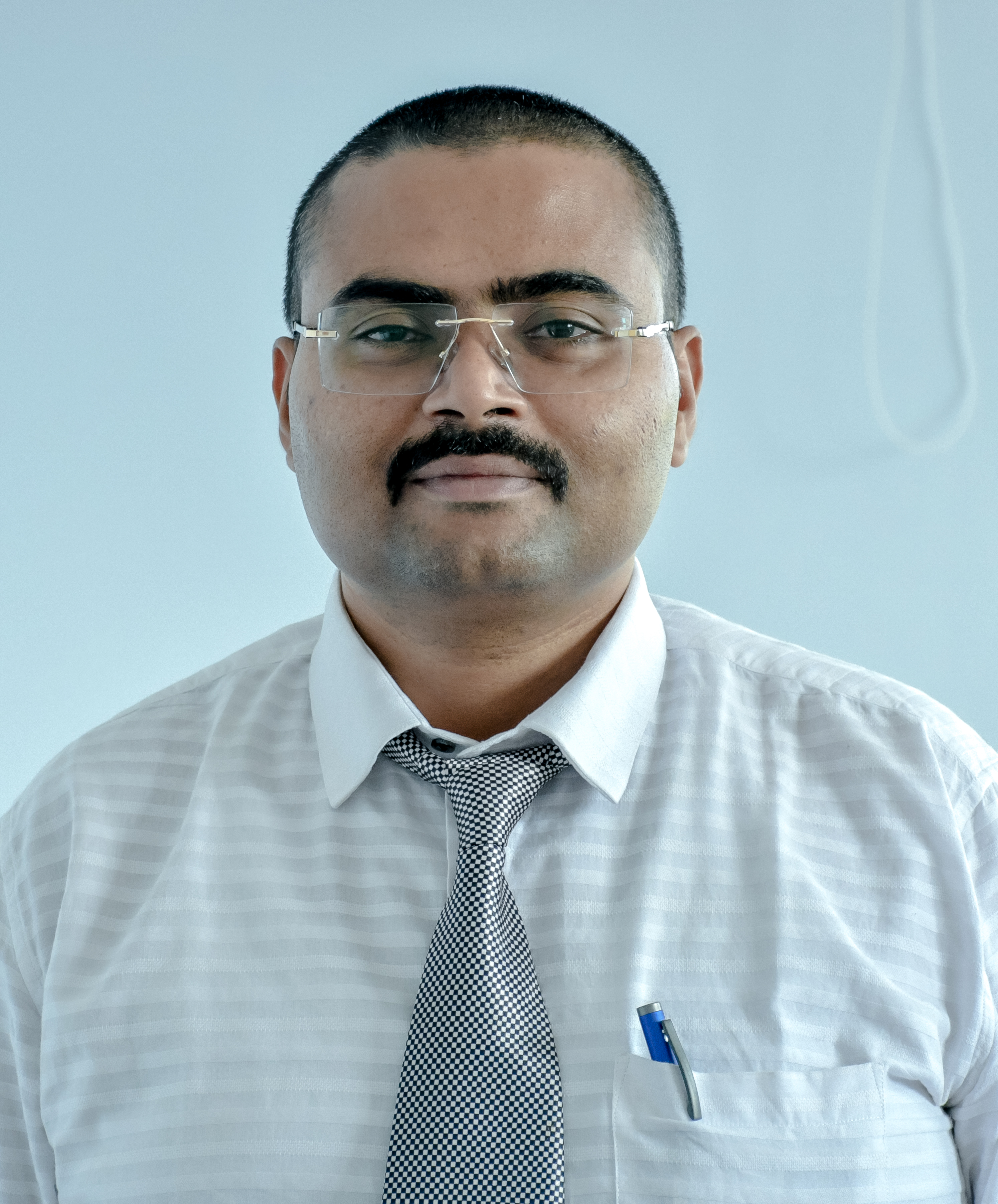 DR. RAVI